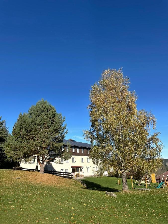 Hotel Rohanov Lhota nad Rohanovem Buitenkant foto