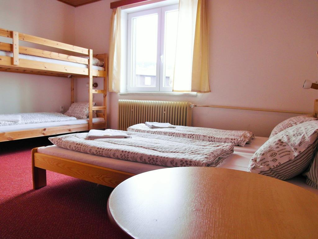 Hotel Rohanov Lhota nad Rohanovem Buitenkant foto