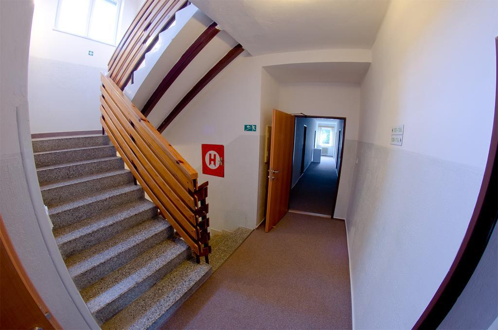 Hotel Rohanov Lhota nad Rohanovem Buitenkant foto