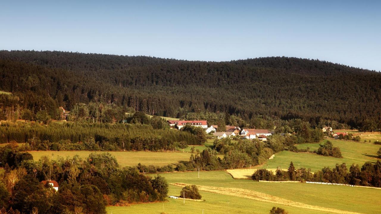 Hotel Rohanov Lhota nad Rohanovem Buitenkant foto